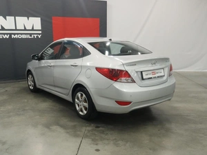 Седан Hyundai Solaris 2012 года, 800000 рублей, Курск