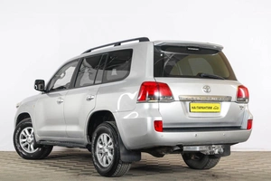 Внедорожник Toyota Land Cruiser 2010 года, 3299000 рублей, Тюмень