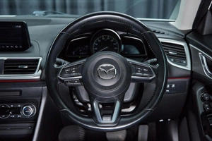 Седан Mazda Axela 2018 года, 1197000 рублей, Красноярск