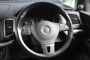 Минивэн Volkswagen Sharan 2012 года, 1449000 рублей, Новосибирск