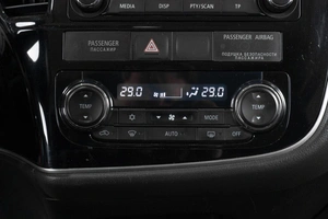 Внедорожник Mitsubishi Outlander 2016 года, 1679000 рублей, Петрозаводск