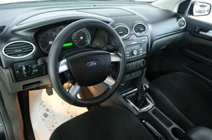 Хетчбэк Ford Focus 2006 года, 549000 рублей, Омск