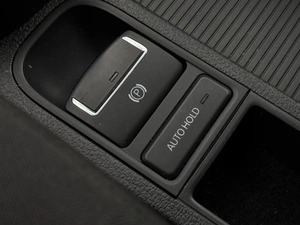 Внедорожник Volkswagen Tiguan 2013 года, 1178000 рублей, Ижевск