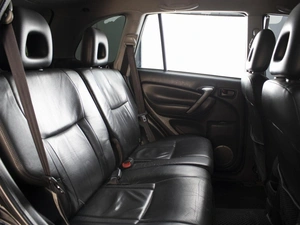 Внедорожник Toyota RAV4 2004 года, 910000 рублей, Омск