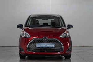 Минивэн Toyota Sienta 2019 года, 1669000 рублей, Челябинск