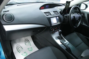 Хетчбэк Mazda Axela 2011 года, 838000 рублей, Солонцы