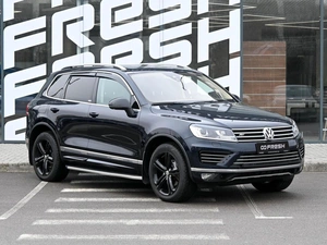 Внедорожник Volkswagen Touareg 2016 года, 3325000 рублей, Волгоград