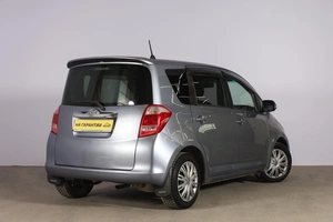 Хетчбэк Toyota Ractis 2005 года, 499000 рублей, Новосибирск