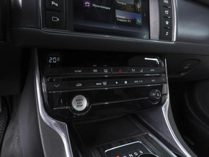 Седан Jaguar XF 2017 года, 2099000 рублей, Ростов-на-Дону