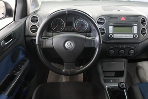 Хетчбэк Volkswagen Golf Plus 2008 года, 669000 рублей, Омск