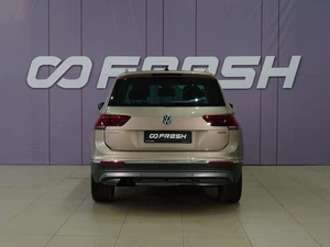 Внедорожник Volkswagen Tiguan 2019 года, 2969777 рублей, Тверь