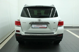 Внедорожник Toyota Highlander 2013 года, 2120000 рублей, Красноярск