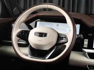 Внедорожник Geely Monjaro 2023 года, 3800000 рублей, Тюмень