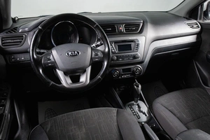 Седан Kia Rio 2014 года, 779000 рублей, Сургут