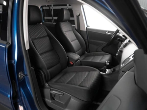 Внедорожник Volkswagen Tiguan 2010 года, 1284000 рублей, Тюмень