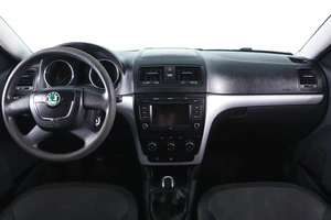 Внедорожник Skoda Yeti 2011 года, 899000 рублей, Пермь