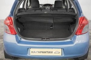 Хетчбэк Toyota Yaris 2007 года, 669000 рублей, Кемерово