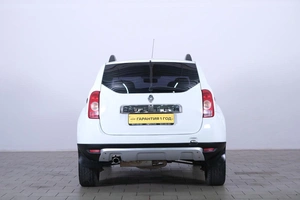 Внедорожник Renault Duster 2015 года, 1079000 рублей, Омск