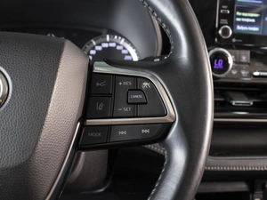 Внедорожник Toyota Highlander 2021 года, 5580000 рублей, Омск