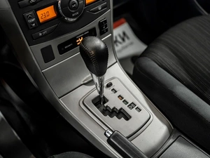 Седан Toyota Corolla 2007 года, 899000 рублей, Красноярск