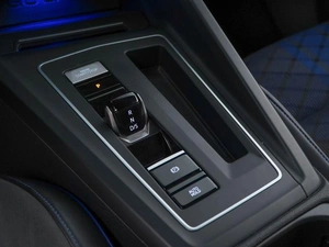 Универсал Volkswagen Golf R 2021 года, 5399077 рублей, Москва