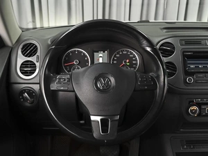Внедорожник Volkswagen Tiguan 2013 года, 1442000 рублей, Ставрополь