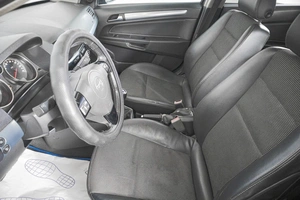 Седан Opel Astra 2008 года, 749000 рублей, Кемерово