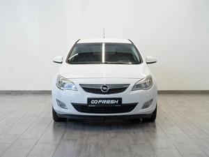 Хетчбэк Opel Astra 2012 года, 819000 рублей, Саратов