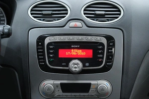 Хетчбэк Ford Focus 2010 года, 939000 рублей, Омск