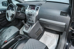 Минивэн Opel Zafira 2013 года, 769000 рублей, Челябинск