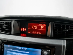 Минивэн Toyota Roomy 2017 года, 930000 рублей, Красноярск