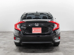 Седан Honda Civic 2017 года, 1800000 рублей, Красноярск