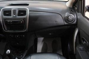 Седан Renault Logan 2020 года, 739000 рублей, Омск