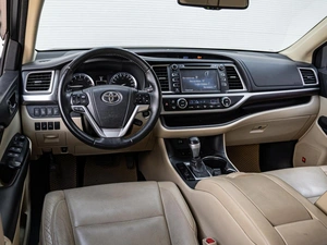 Внедорожник Toyota Highlander 2014 года, 2400000 рублей, Краснодар