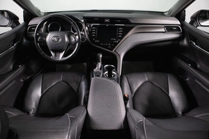 Седан Toyota Camry 2020 года, 2799000 рублей, Сургут