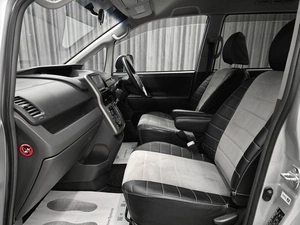 Минивэн Toyota Voxy 2010 года, 1390000 рублей, Красноярск