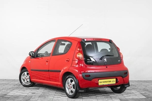 Хетчбэк Peugeot 107 2010 года, 509000 рублей, Кемерово