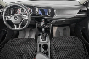Седан Volkswagen Jetta 2018 года, 1349000 рублей, Барнаул