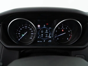 Внедорожник Land Rover Discovery 2017 года, 4738888 рублей, Москва