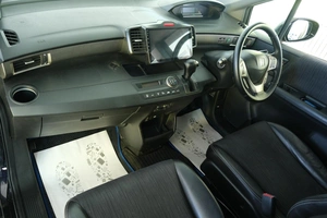 Минивэн Honda Freed 2012 года, 1249000 рублей, Омск
