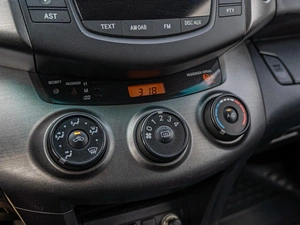 Внедорожник Toyota RAV4 2010 года, 1299000 рублей, Краснодар
