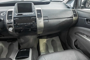 Лифтбек Toyota Prius 2008 года, 869000 рублей, Барнаул