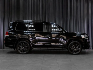 Внедорожник Toyota Land Cruiser 2017 года, 6359000 рублей, Тюмень