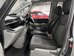 Минивэн Honda Stepwgn Spada 2017 года, 1515000 рублей, Красноярск