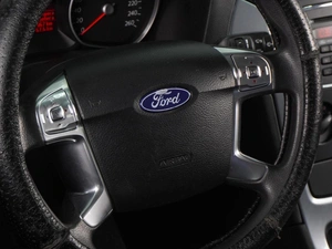 Седан Ford Mondeo 2010 года, 749000 рублей, Воронеж