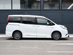 Минивэн Toyota Noah 2014 года, 1849000 рублей, Кирилловка