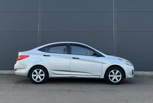 Седан Hyundai Solaris 2012 года, 610000 рублей, Солонцы