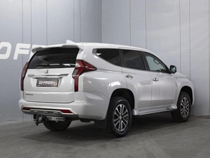 Внедорожник Mitsubishi Montero Sport 2021 года, 3350000 рублей, Омск