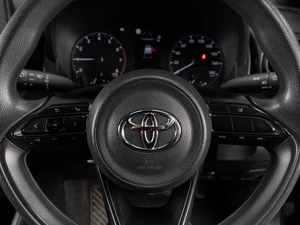 Хетчбэк Toyota Yaris 2020 года, 1229000 рублей, Тюмень