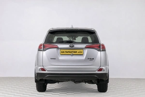 Внедорожник Toyota RAV4 2018 года, 2149000 рублей, Челябинск